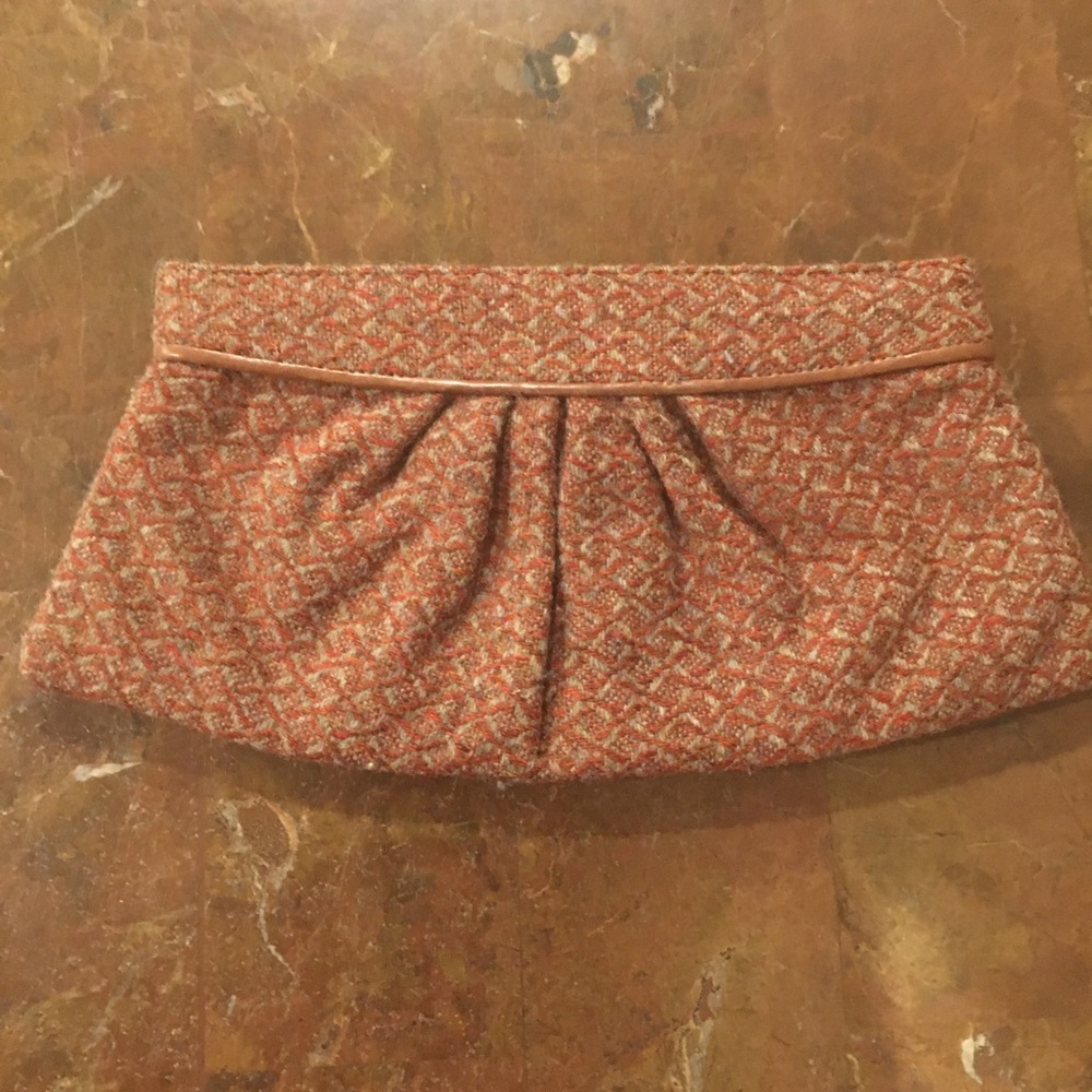 Lauren merken clutch